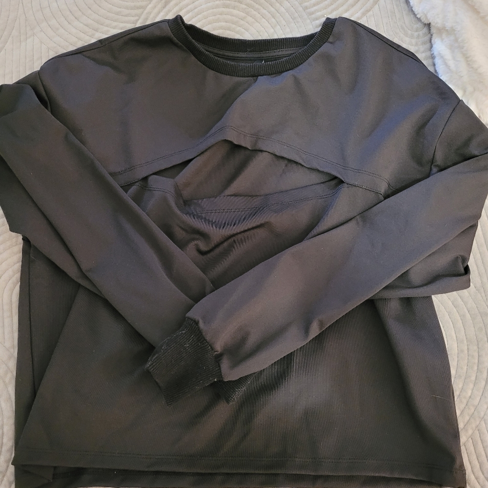 Fashion nova, back casual sweater with opening